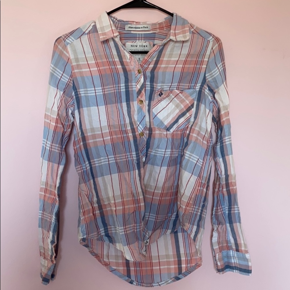 ABERCROMBIE AND FITCH patterned button up!